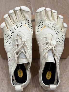 Vibram FiveFingers Off-White Minimalist Toe Shoes